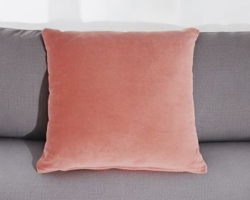 16" Velvet Throw Pillow (Color: Pink)