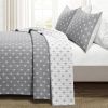 3-Piece Reversible Cotton Yarn Woven Quilt Set in Grey and White